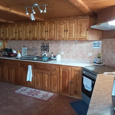 Nina In Villa Kramolin